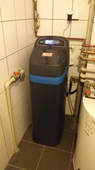 Montaż zmiękczacza wody EcoWater, realizacja TĘCZAMED nr 17